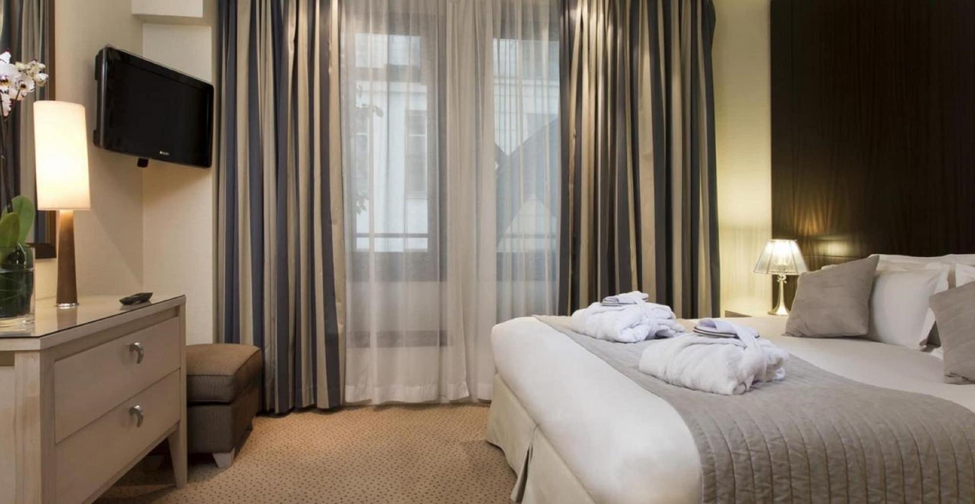 Hotel Le Pera Paris Exterior photo
