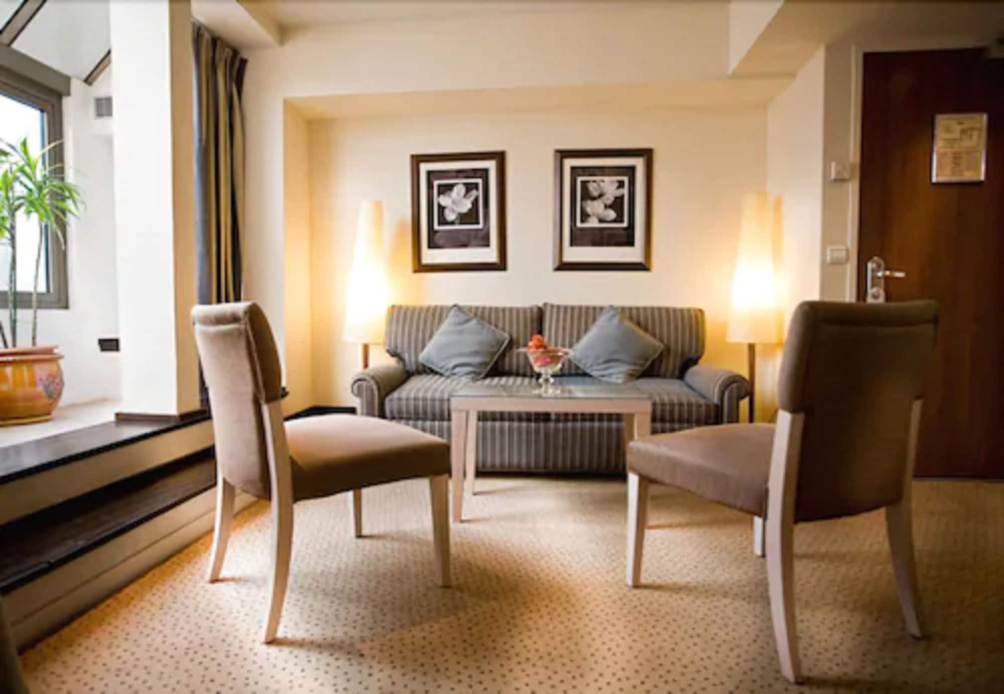 Hotel Le Pera Paris Room photo